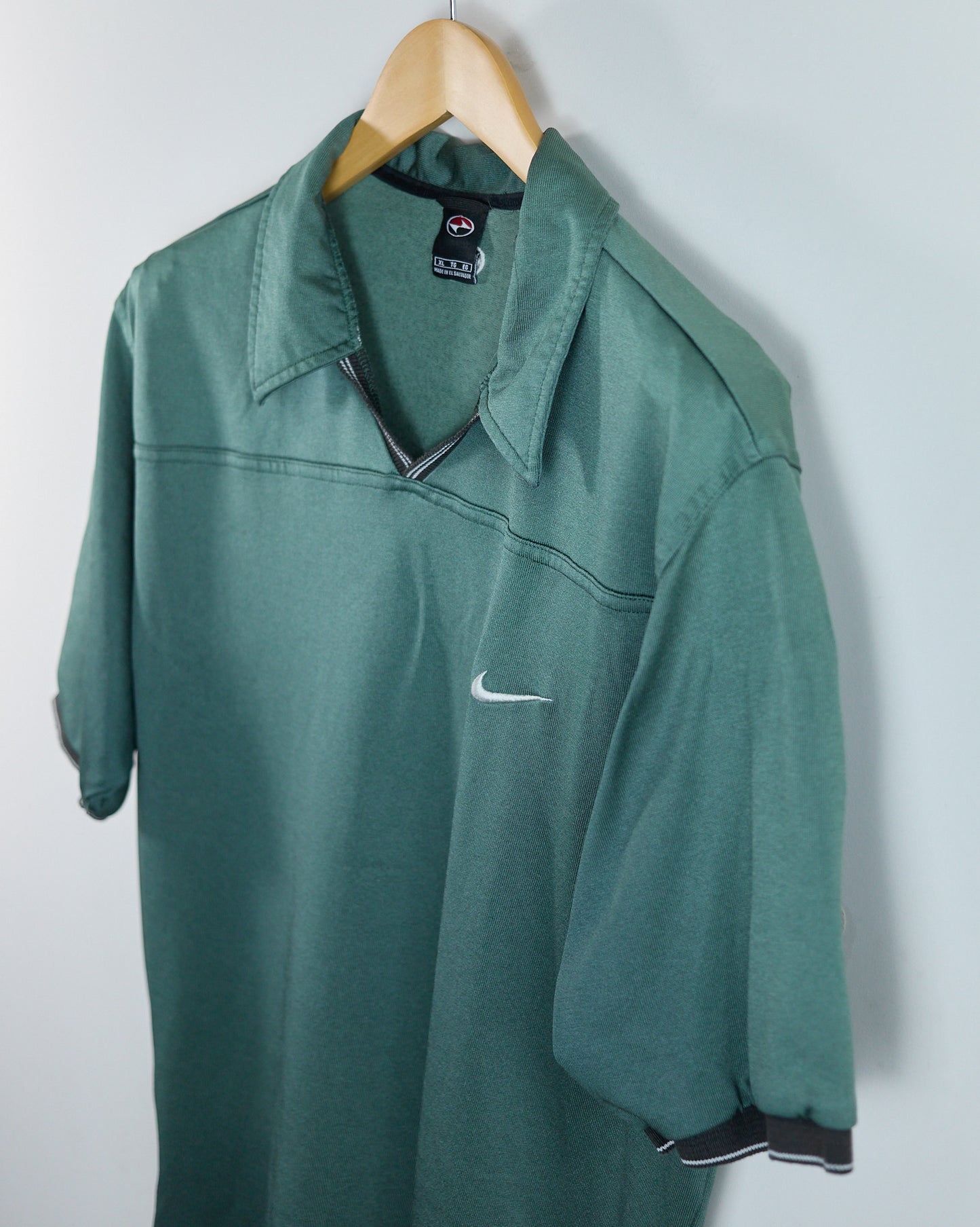 90s Nike Golf Tiger Woods Yin Yang V Neck Polo (XL)
