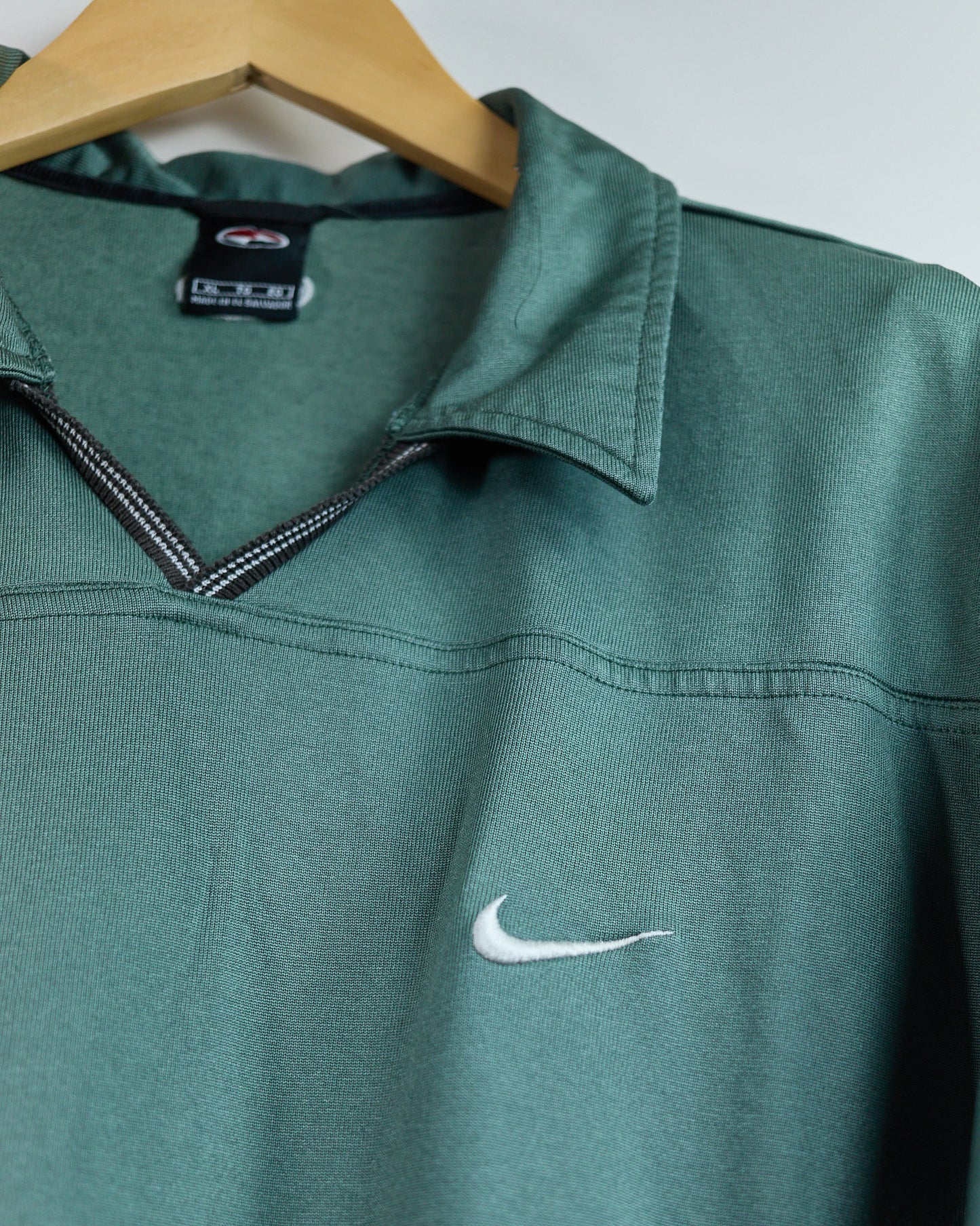 90s Nike Golf Tiger Woods Yin Yang V Neck Polo (XL)