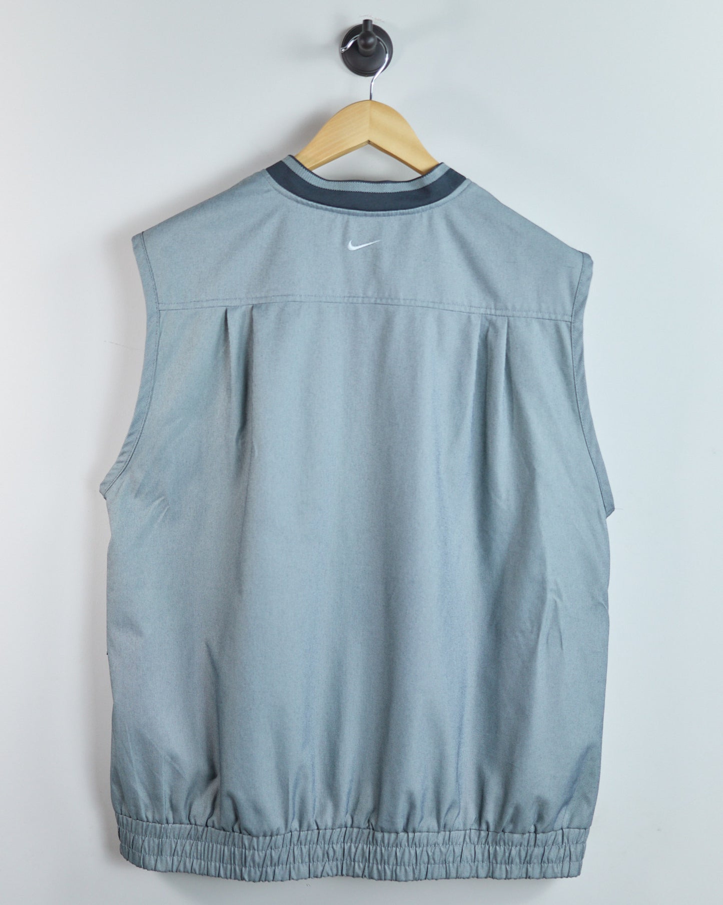 90s Nike Golf Black/White V Neck Windbreaker Vest (L)
