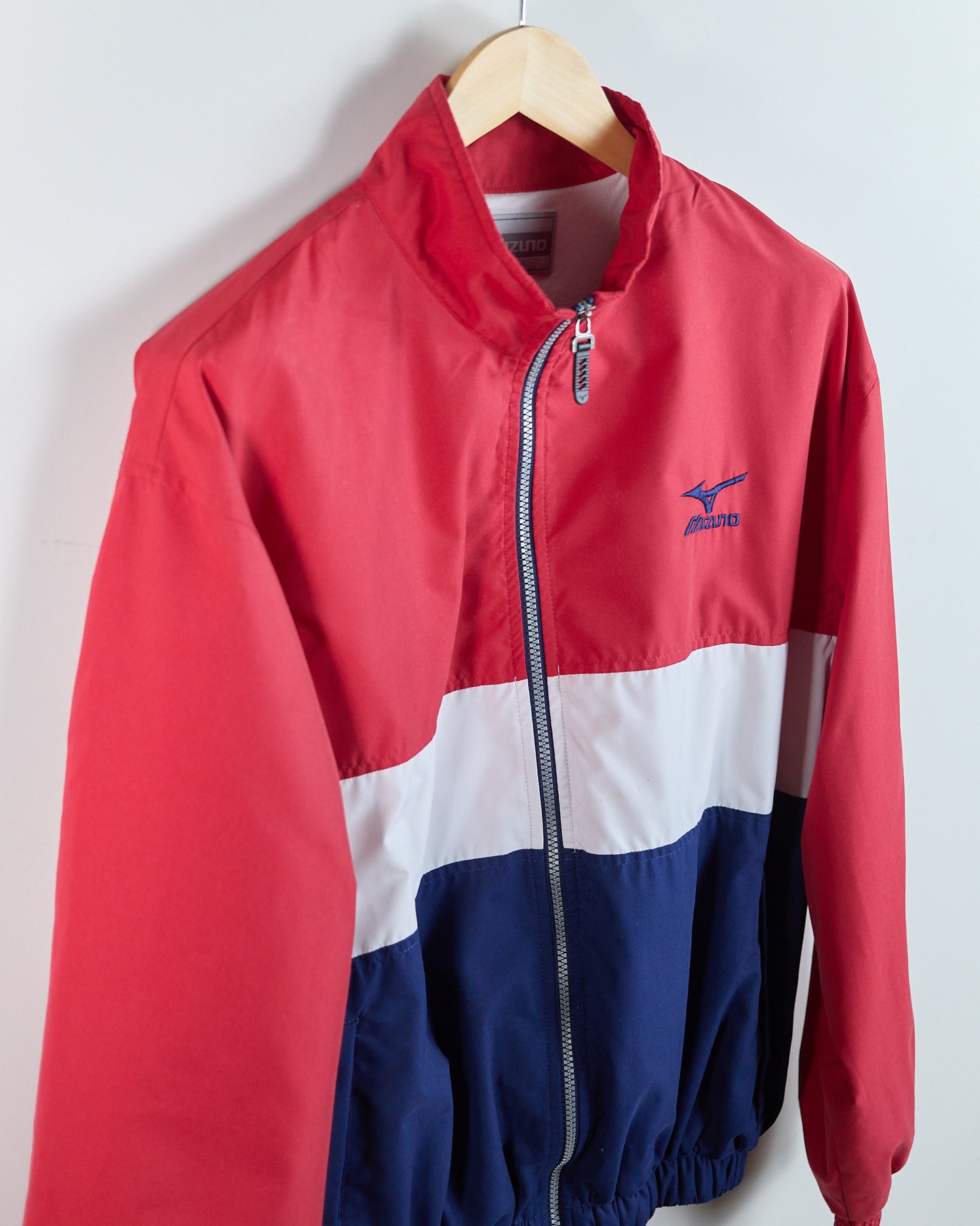 90s Mizuno Golf Red/White Zip Up Windbreaker (L)
