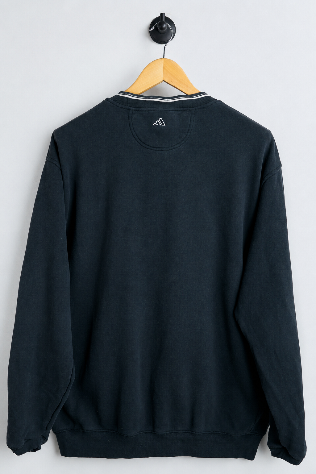 90s Adidas Dark Grey Crew Neck Jumper (L)